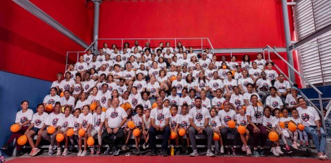 Fundaci&oacute;n Juancito Sport realiza cl&iacute;nica de voleibol con m&aacute;s de 100 ni&ntilde;as en Capotillo